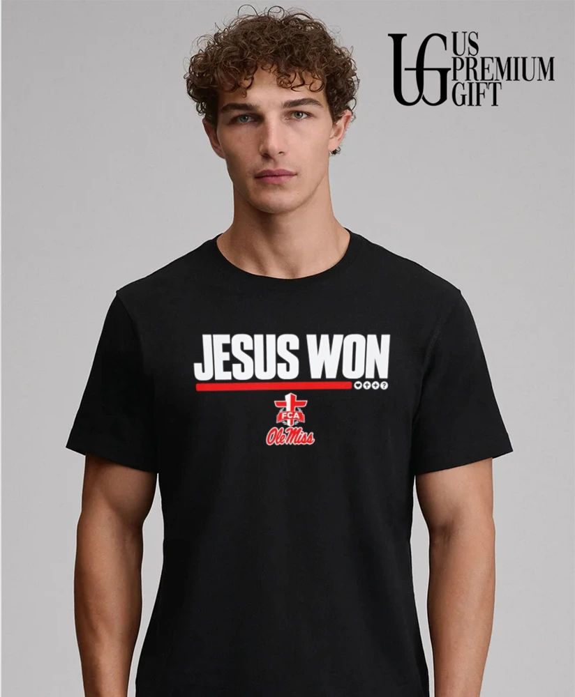 Trinidad Chambliss wearing Jesus Won Ole Miss shirt