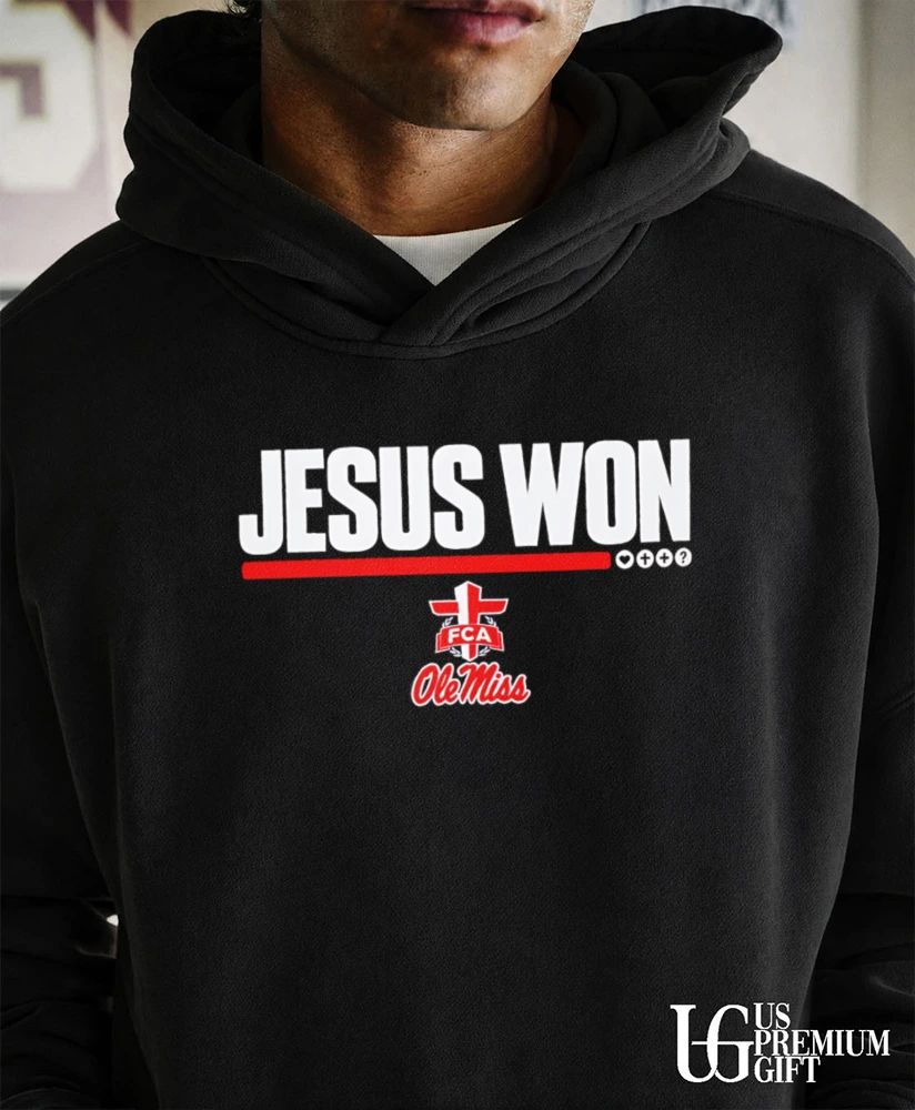 Trinidad Chambliss wearing Jesus Won Ole Miss shirt