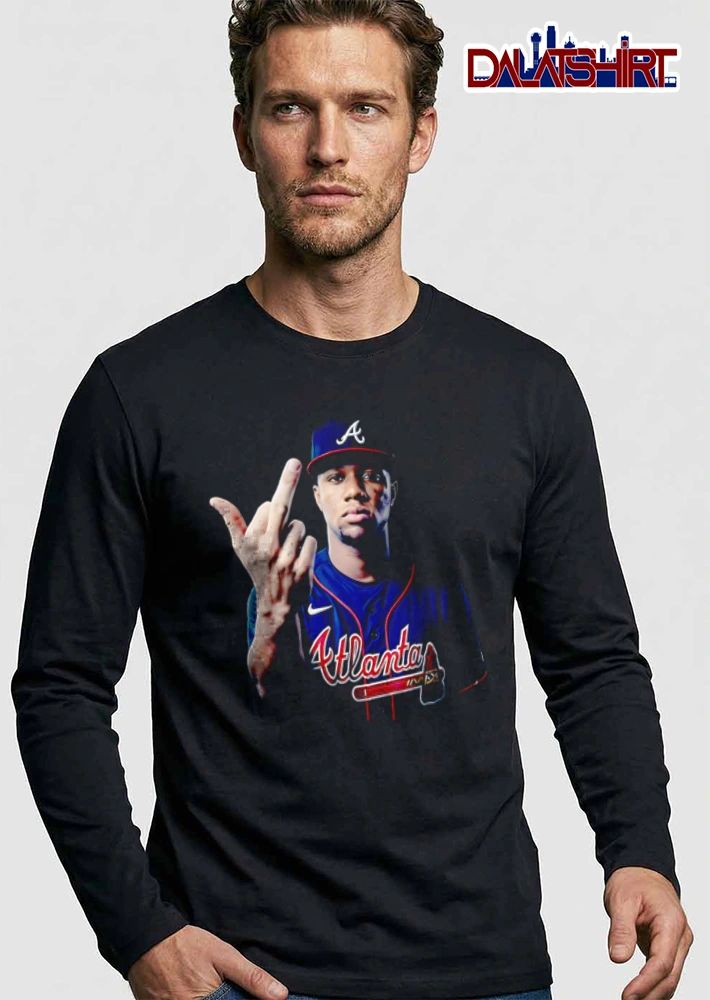 Atlanta Braves man wearing baseball jersey middle finger shirt